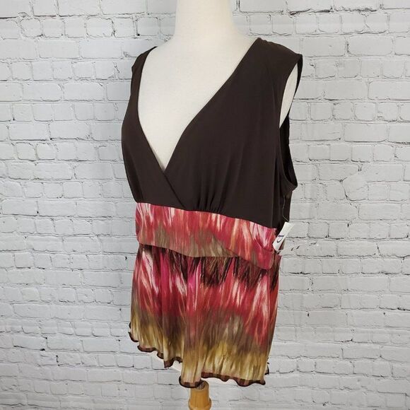 CAPACINO Brown Empire Surplice Tank Top plus 3X - Picture 3 of 6